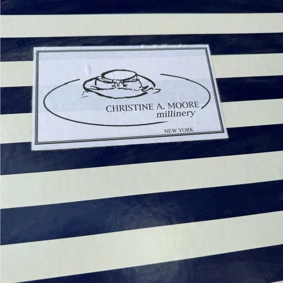 Chic Scarlet Wide-Brim Hat - Picture 4 of 5